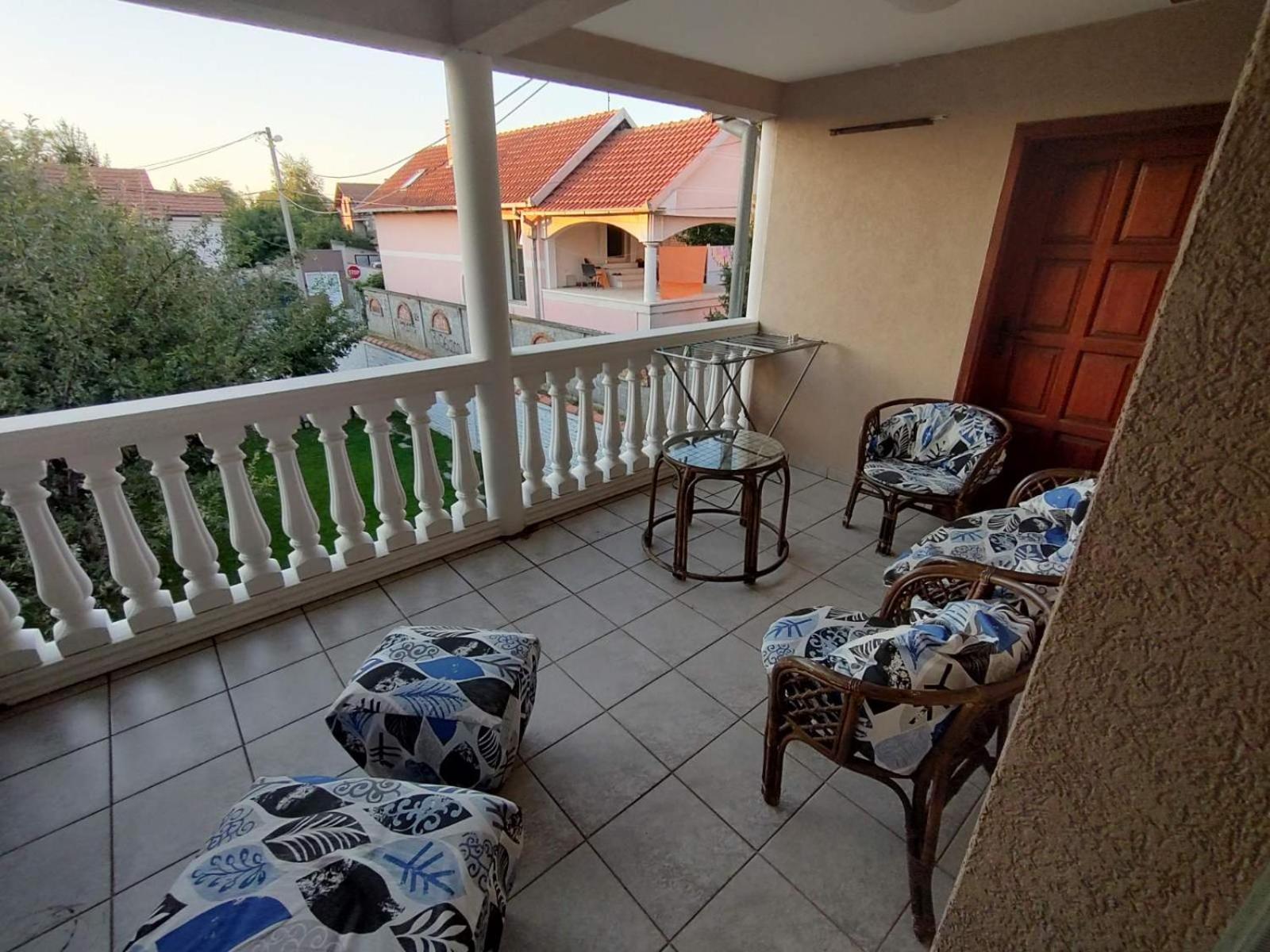 בלגרד Plavi Apartman Airport מראה חיצוני תמונה